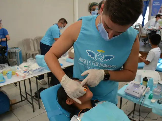 Fluoride Treatment Anak